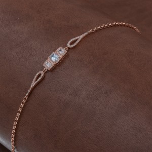 925 Sterling Silver Women's Bracelet with Gold-Tone Circular Chain Design and Clear Zircon Stone 925 Sterling Silver Women's Bracelet with Gold-Tone Circular Chain Design and Clear Zircon Stone