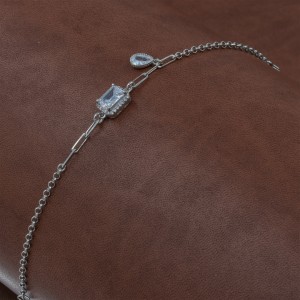 سوار نسائي تركي مصنوع من الفضة الإسترلينية 925 وحجر الزركون الجميل سوار نسائي تركي مصنوع من الفضة الإسترلينية 925 وحجر الزركون الجميل