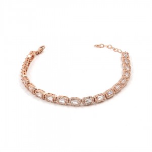 سوار الرغيف الفرنسي من الفضة مزين بأحجار الزركون المستطيلة سوار الرغيف الفرنسي من الفضة مزين بأحجار الزركون المستطيلة