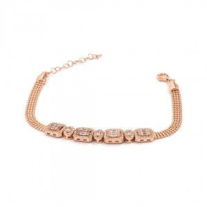 سوار نسائي من الفضة الإسترلينية عيار 925 مطلي باللون الذهبي و المزين بحجر الزركون المربع الجذاب سوار نسائي من الفضة الإسترلينية عيار 925 مطلي باللون الذهبي و المزين بحجر الزركون المربع الجذاب