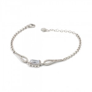 925 Silver Bracelet for Women with Zircon Stones - Simple and Exquisite Design 925 Silver Bracelet for Women with Zircon Stones - Simple and Exquisite Design