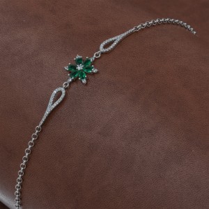 Women's Silver Bracelet with Green Emerald Flower and Zircon Stone Women's Silver Bracelet with Green Emerald Flower and Zircon Stone