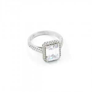 Women's Sterling Silver Wedding Ring Studded with White Zircon Stones Women's Sterling Silver Wedding Ring Studded with White Zircon Stones