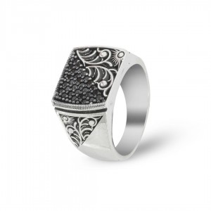 Elegant 925 Sterling Silver Men's Ring with Black Zircon Stones and Floral Ddecoration Elegant 925 Sterling Silver Men's Ring with Black Zircon Stones and Floral Ddecoration