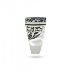 Elegant 925 Sterling Silver Men's Ring with Black Zircon Stones and Floral Ddecoration Elegant 925 Sterling Silver Men's Ring with Black Zircon Stones and Floral Ddecoration